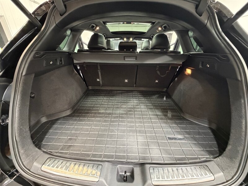 2019 INFINITI QX50 Essential / Leather Heated & Cooled Seats / Pano Sunroof - Photo 11 - Gladstone, OR 97027