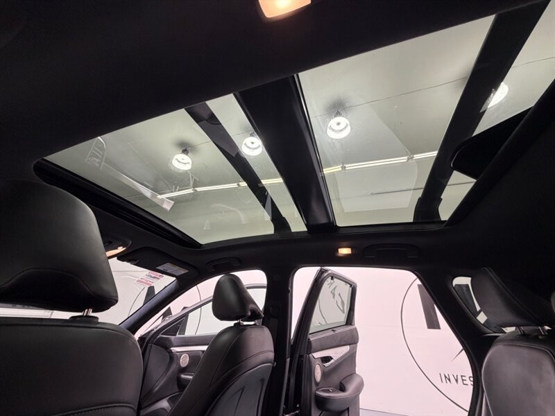 2019 INFINITI QX50 Essential / Leather Heated & Cooled Seats / Pano Sunroof - Photo 19 - Gladstone, OR 97027
