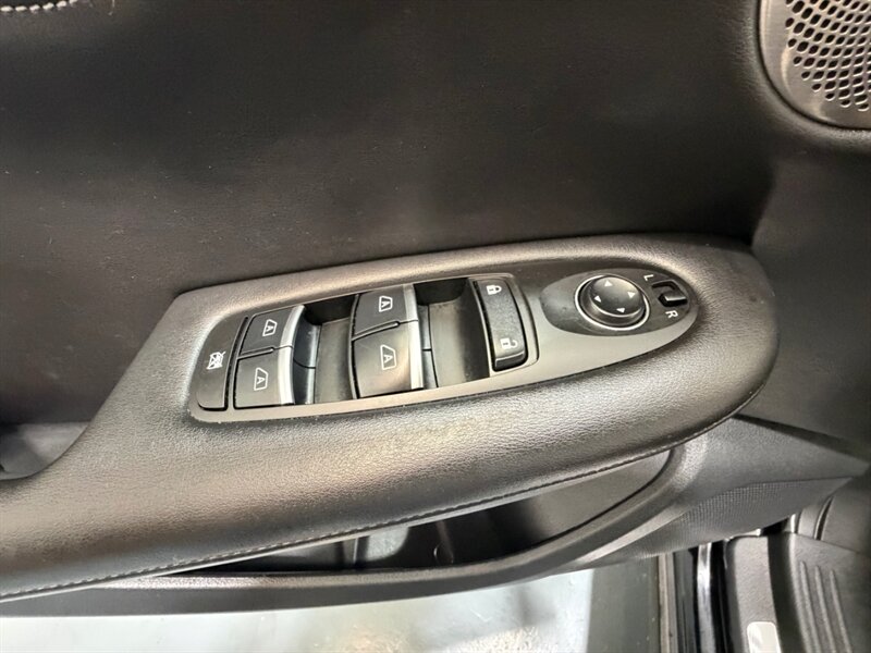 2019 INFINITI QX50 Essential / Leather Heated & Cooled Seats / Pano Sunroof - Photo 34 - Gladstone, OR 97027