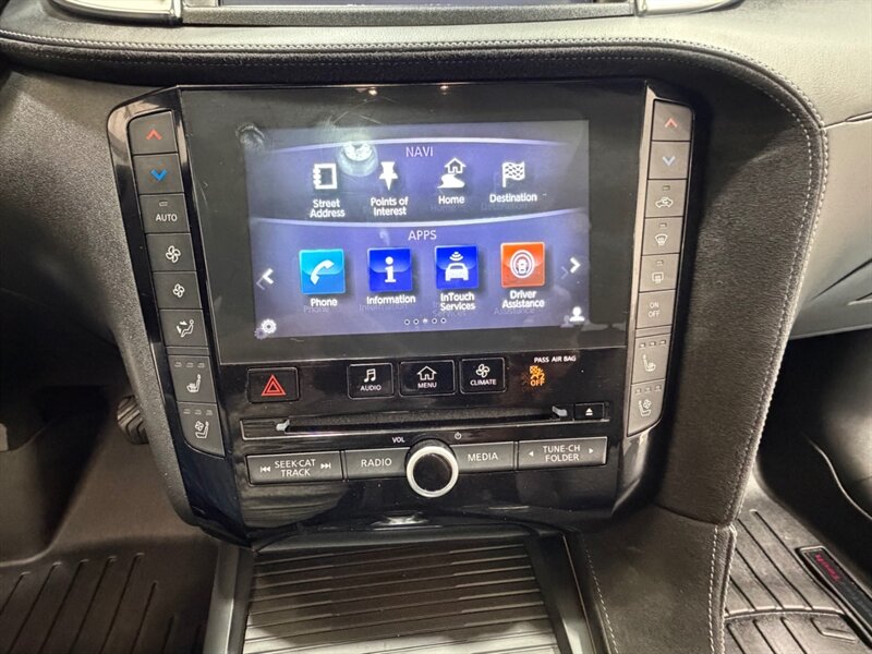 2019 INFINITI QX50 Essential / Leather Heated & Cooled Seats / Pano Sunroof - Photo 16 - Gladstone, OR 97027