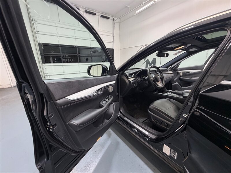 2019 INFINITI QX50 Essential / Leather Heated & Cooled Seats / Pano Sunroof - Photo 30 - Gladstone, OR 97027