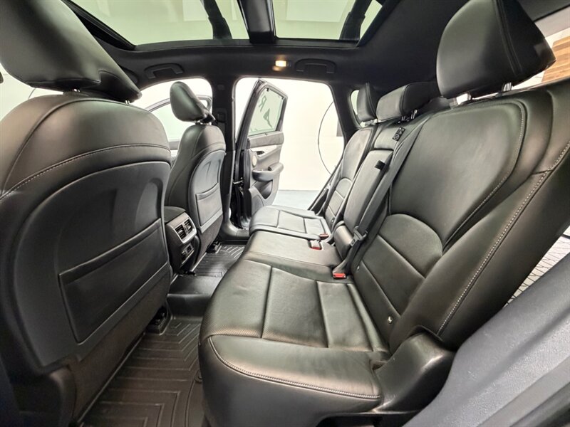 2019 INFINITI QX50 Essential / Leather Heated & Cooled Seats / Pano Sunroof - Photo 10 - Gladstone, OR 97027