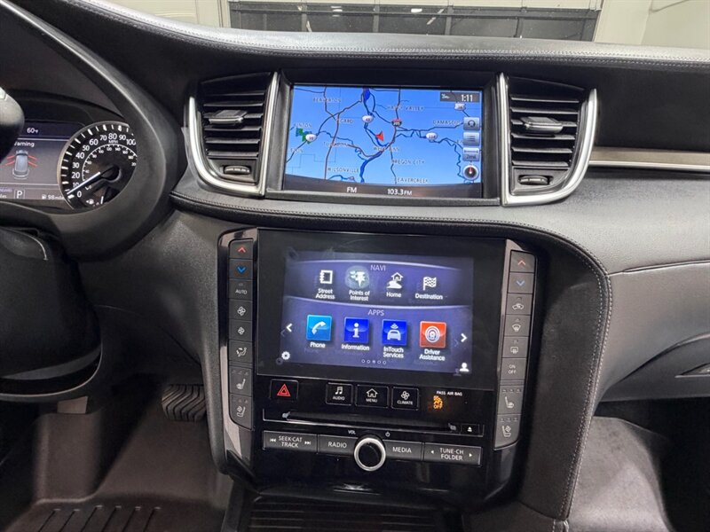 2019 INFINITI QX50 Essential / Leather Heated & Cooled Seats / Pano Sunroof - Photo 17 - Gladstone, OR 97027