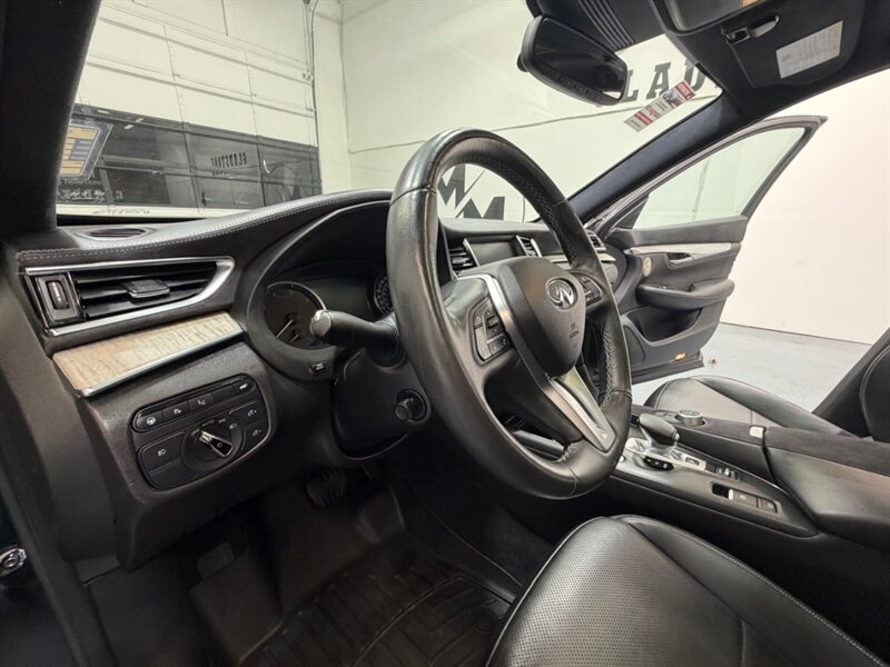 2019 INFINITI QX50 Essential / Leather Heated & Cooled Seats / Pano Sunroof - Photo 35 - Gladstone, OR 97027