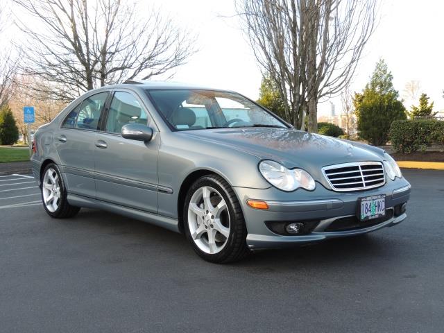 2007 Mercedes-Benz C230 SPORT Sedan / Fully Loaded / ONLY 88K Miles !   - Photo 2 - Portland, OR 97217