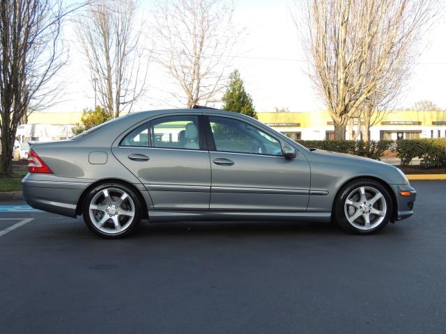 2007 Mercedes-Benz C230 SPORT Sedan / Fully Loaded / ONLY 88K Miles !   - Photo 4 - Portland, OR 97217