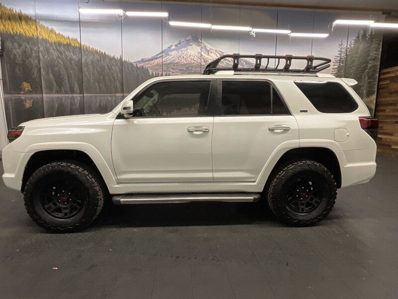 2011 Toyota 4Runner SR5 4X4/ 3RD ROW SEAT / NEW LIFT WHEELS TIRES  BRAND NEW SUSPENSION LIFT KIT w/ NEW WHEELS & TIRES & RACK - Photo 3 - Gladstone, OR 97027