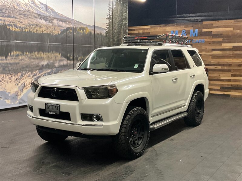 2011 Toyota 4Runner SR5 4X4/ 3RD ROW SEAT / NEW LIFT WHEELS TIRES  BRAND NEW SUSPENSION LIFT KIT w/ NEW WHEELS & TIRES & RACK - Photo 1 - Gladstone, OR 97027