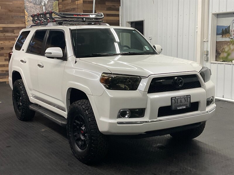 2011 Toyota 4Runner SR5 4X4/ 3RD ROW SEAT / NEW LIFT WHEELS TIRES  BRAND NEW SUSPENSION LIFT KIT w/ NEW WHEELS & TIRES & RACK - Photo 2 - Gladstone, OR 97027