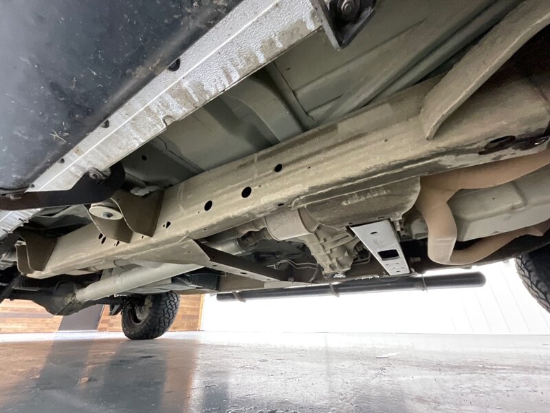 2017 Chevrolet Silverado 1500 LT Crew Cab 4X4 / 5.3L V8 / Leather / NEW TIRES  / ZERO RUST / Leather w. Heated Seats / Backup Camera / LONG BED ( 6.5ft) / 81K MILES - Photo 50 - Gladstone, OR 97027