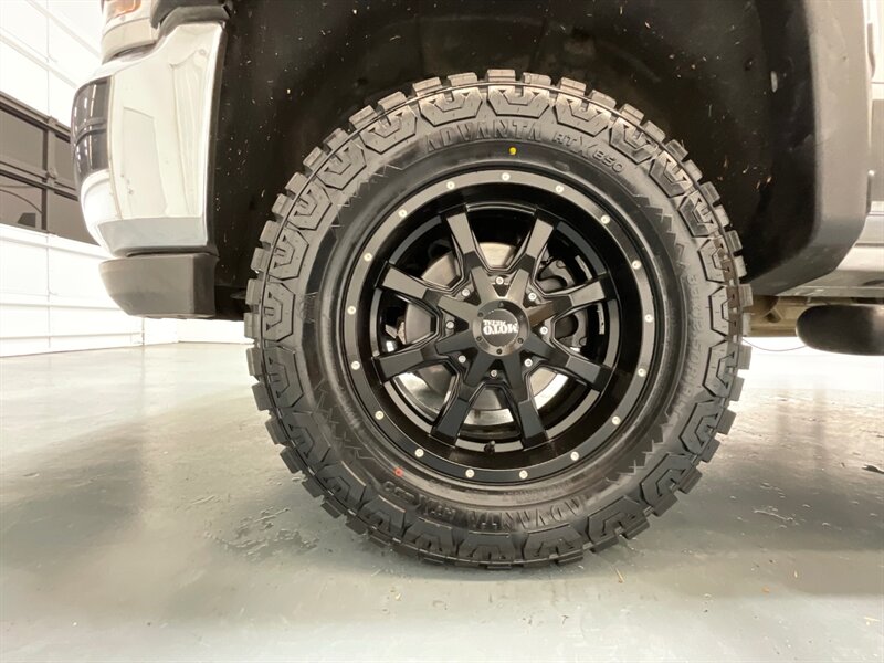 2017 Chevrolet Silverado 1500 LT Crew Cab 4X4 / 5.3L V8 / Leather / NEW TIRES  / ZERO RUST / Leather w. Heated Seats / Backup Camera / LONG BED ( 6.5ft) / 81K MILES - Photo 23 - Gladstone, OR 97027