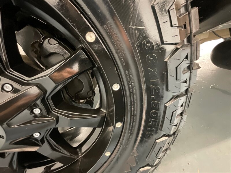 2017 Chevrolet Silverado 1500 LT Crew Cab 4X4 / 5.3L V8 / Leather / NEW TIRES  / ZERO RUST / Leather w. Heated Seats / Backup Camera / LONG BED ( 6.5ft) / 81K MILES - Photo 48 - Gladstone, OR 97027