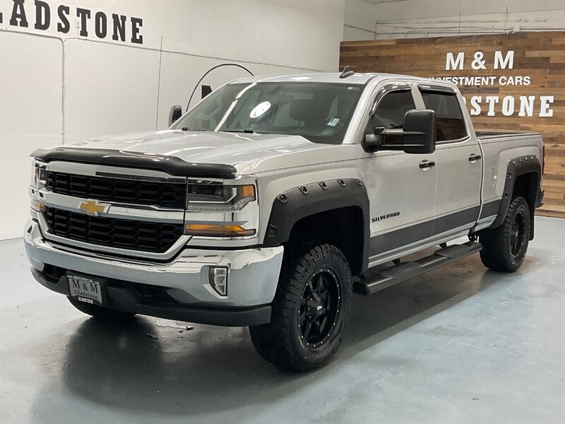 2017 Chevrolet Silverado 1500 LT Crew Cab 4X4 / 5.3L V8 / Leather / NEW TIRES  / ZERO RUST / Leather w. Heated Seats / Backup Camera / LONG BED ( 6.5ft) / 81K MILES - Photo 1 - Gladstone, OR 97027