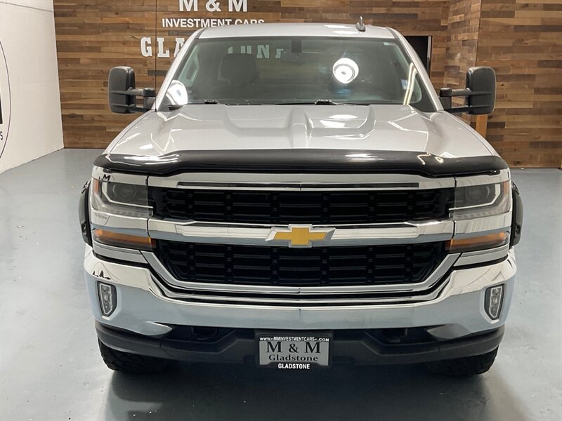 2017 Chevrolet Silverado 1500 LT Crew Cab 4X4 / 5.3L V8 / Leather / NEW TIRES  / ZERO RUST / Leather w. Heated Seats / Backup Camera / LONG BED ( 6.5ft) / 81K MILES - Photo 5 - Gladstone, OR 97027