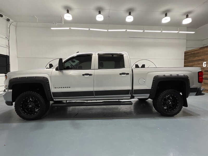 2017 Chevrolet Silverado 1500 LT Crew Cab 4X4 / 5.3L V8 / Leather / NEW TIRES  / ZERO RUST / Leather w. Heated Seats / Backup Camera / LONG BED ( 6.5ft) / 81K MILES - Photo 3 - Gladstone, OR 97027