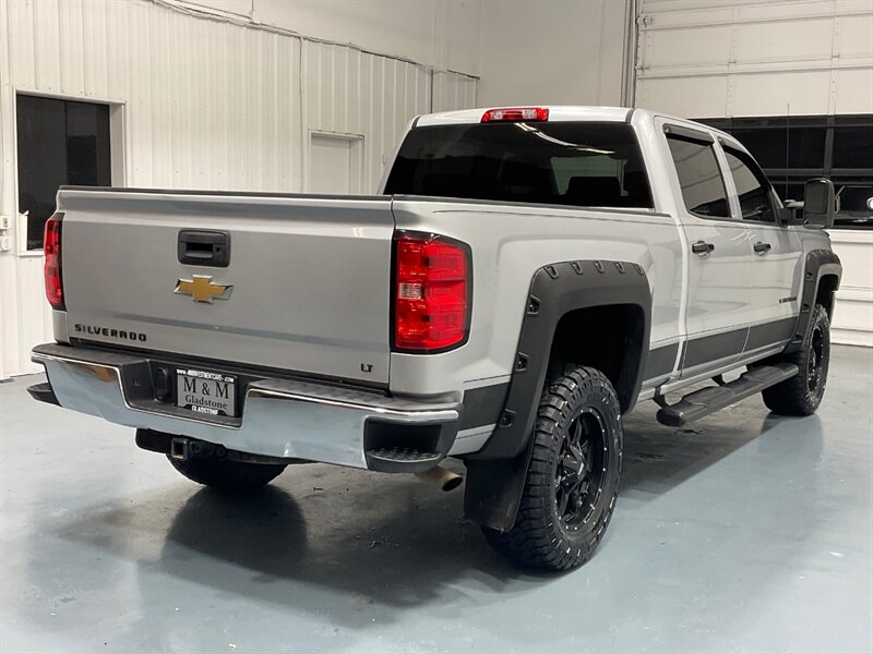 2017 Chevrolet Silverado 1500 LT Crew Cab 4X4 / 5.3L V8 / Leather / NEW TIRES  / ZERO RUST / Leather w. Heated Seats / Backup Camera / LONG BED ( 6.5ft) / 81K MILES - Photo 8 - Gladstone, OR 97027