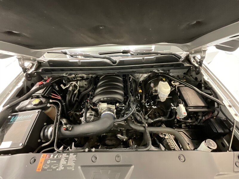 2017 Chevrolet Silverado 1500 LT Crew Cab 4X4 / 5.3L V8 / Leather / NEW TIRES  / ZERO RUST / Leather w. Heated Seats / Backup Camera / LONG BED ( 6.5ft) / 81K MILES - Photo 49 - Gladstone, OR 97027