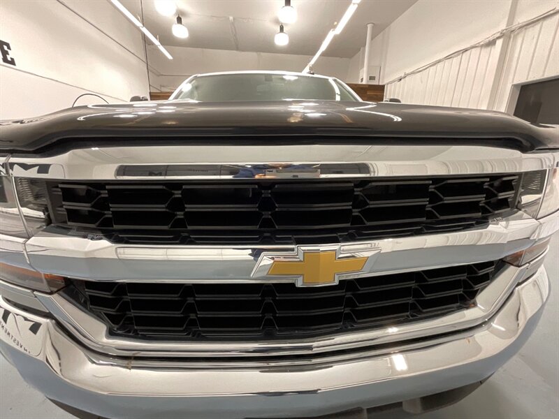 2017 Chevrolet Silverado 1500 LT Crew Cab 4X4 / 5.3L V8 / Leather / NEW TIRES  / ZERO RUST / Leather w. Heated Seats / Backup Camera / LONG BED ( 6.5ft) / 81K MILES - Photo 30 - Gladstone, OR 97027