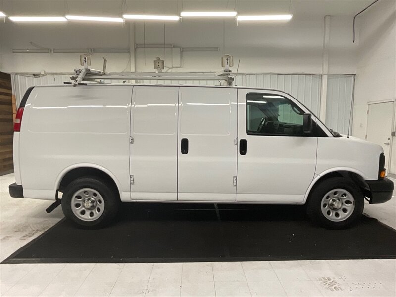 2009 Chevrolet Express Cargo Van 1500 / 4.3L V6 / 122,000 MILES   - Photo 4 - Gladstone, OR 97027