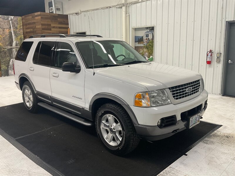 2004 Ford Explorer XLT 4x4 / 4.6L V8 / Leather / ONLY 79,000 MILES  / Excel Cond - Photo 2 - Gladstone, OR 97027