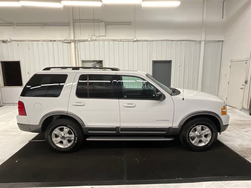 2004 Ford Explorer XLT 4x4 / 4.6L V8 / Leather / ONLY 79,000 MILES  / Excel Cond - Photo 4 - Gladstone, OR 97027