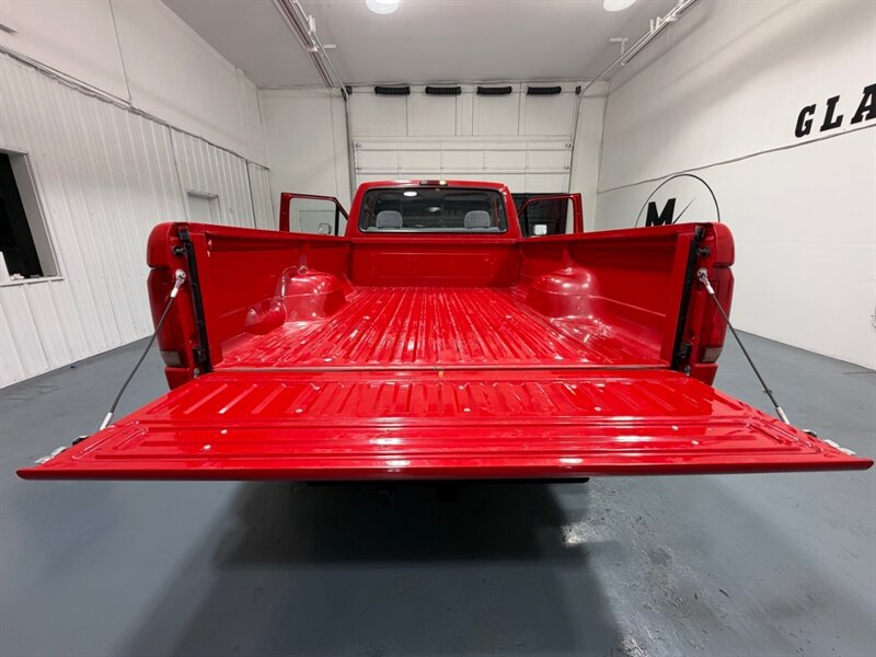 1995 Ford F-250 XLT F250HD 4X4 Regular Cab 7.3L DIESEL /1-OWNER /LONG BED / BRAND NEW TIRES / ZERO RUST/117K MILES - Photo 11 - Gladstone, OR 97027