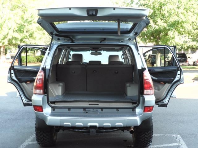 2004 Toyota 4Runner LIMITED Edition 4WD / V8 4.7L / DIFF LOCK / LIFTED   - Photo 26 - Portland, OR 97217