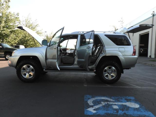 2004 Toyota 4Runner LIMITED Edition 4WD / V8 4.7L / DIFF LOCK / LIFTED   - Photo 22 - Portland, OR 97217