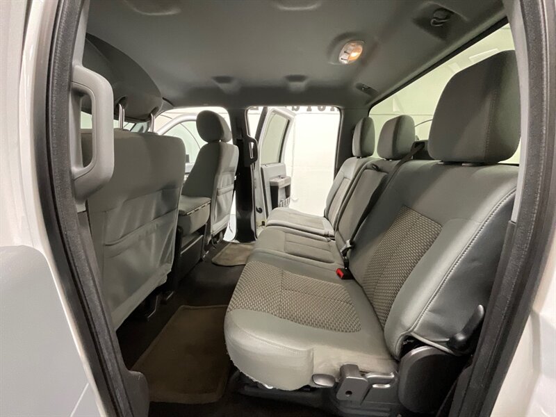 2015 Ford F-250 4X4 / 6.7L Power Stroke Diesel / XLT / LONG BED  / Towing Pkg - Photo 12 - Gladstone, OR 97027