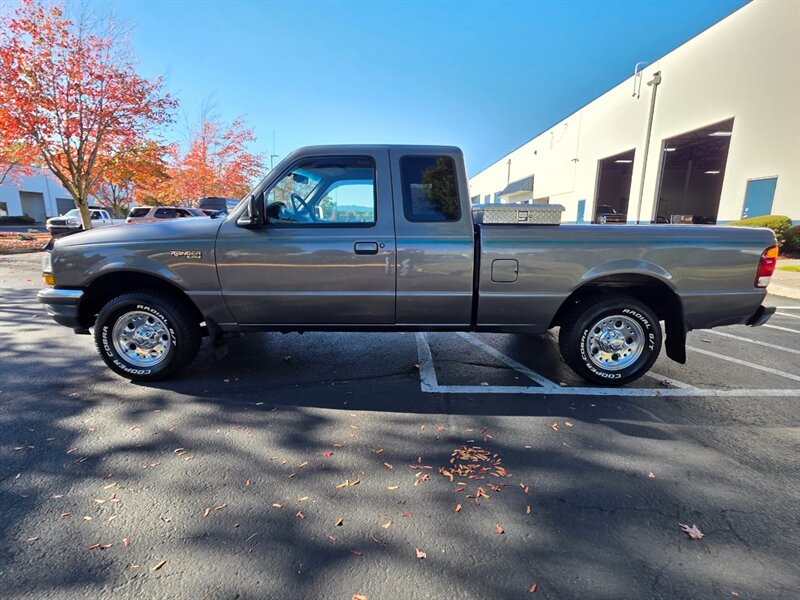 1998 Ford Ranger SUPER CAB / V6 3.0L / 5-SPEED MANUAL / REAR SEATS / 2WD / FRESH TRADE-IN / JUST SERVICED - Photo 3 - Portland, OR 97217