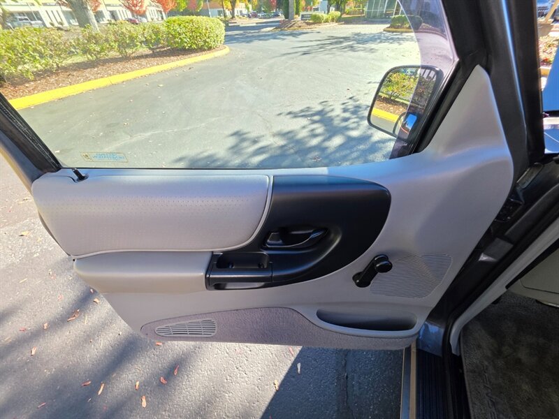 1998 Ford Ranger SUPER CAB / V6 3.0L / 5-SPEED MANUAL / REAR SEATS / 2WD / FRESH TRADE-IN / JUST SERVICED - Photo 33 - Portland, OR 97217