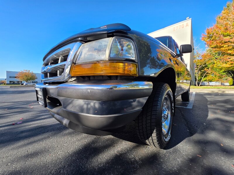 1998 Ford Ranger SUPER CAB / V6 3.0L / 5-SPEED MANUAL / REAR SEATS / 2WD / FRESH TRADE-IN / JUST SERVICED - Photo 9 - Portland, OR 97217