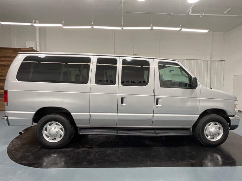 2011 Ford E-Series Van E-350 SD XLT 12-Passenger Van / 5.4L V8 / 59K MILE  / Towing Pkg / LOW MILES - Photo 5 - Gladstone, OR 97027