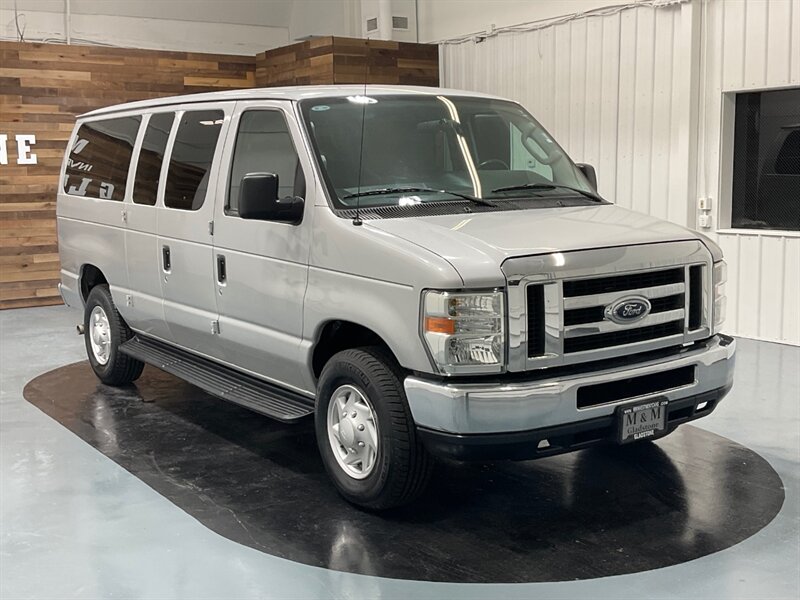 2011 Ford E-Series Van E-350 SD XLT 12-Passenger Van / 5.4L V8 / 59K MILE  / Towing Pkg / LOW MILES - Photo 3 - Gladstone, OR 97027