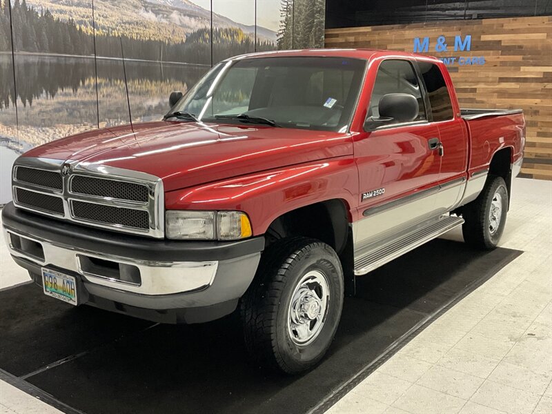 1999 Dodge Ram 2500 Laramie SLT 4X4 / 5.9L DIESEL / 61,000 MILES  / LOCAL OREGON TRUCK / RUST FREE / BRAND NEW TIRES - Photo 1 - Gladstone, OR 97027