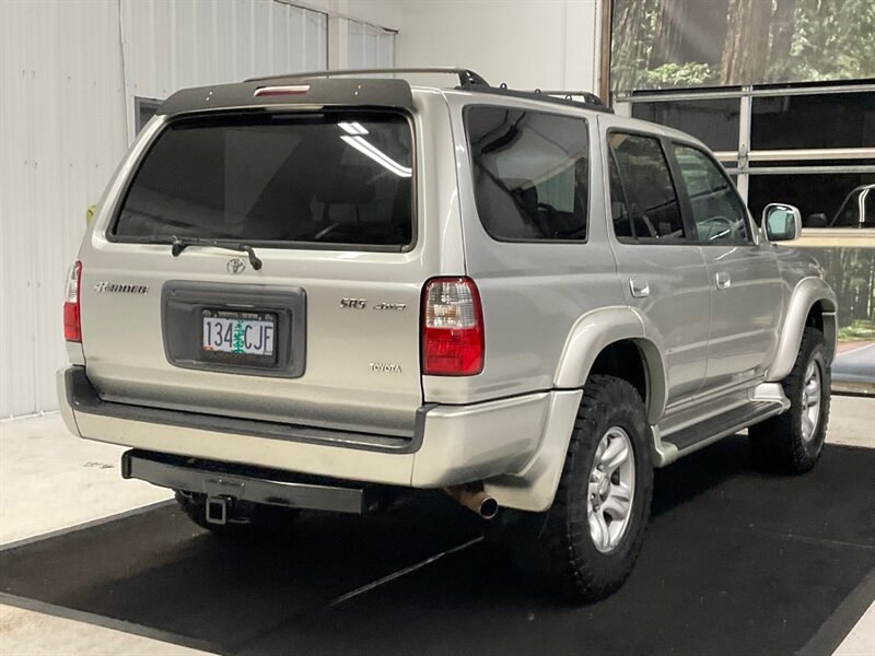 2001 Toyota 4Runner SR5 Sport Utility 4X4 / 3.4L V6 /FRESH TIMING BELT  / E-LOCKERS / Sunroof / BRAND NEW TIRES / Excel Cond - Photo 8 - Gladstone, OR 97027