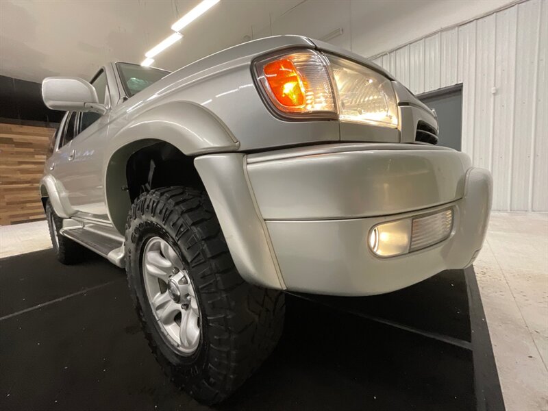 2001 Toyota 4Runner SR5 Sport Utility 4X4 / 3.4L V6 /FRESH TIMING BELT  / E-LOCKERS / Sunroof / BRAND NEW TIRES / Excel Cond - Photo 10 - Gladstone, OR 97027