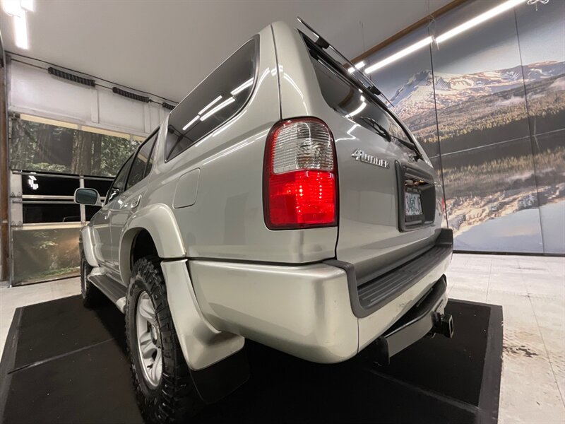 2001 Toyota 4Runner SR5 Sport Utility 4X4 / 3.4L V6 /FRESH TIMING BELT  / E-LOCKERS / Sunroof / BRAND NEW TIRES / Excel Cond - Photo 12 - Gladstone, OR 97027