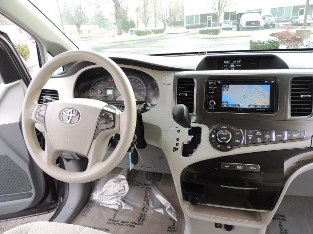 2014 Toyota Sienna Minivan / NAVi / CAM / All Wheel Drive / 1-OWNER   - Photo 30 - Portland, OR 97217