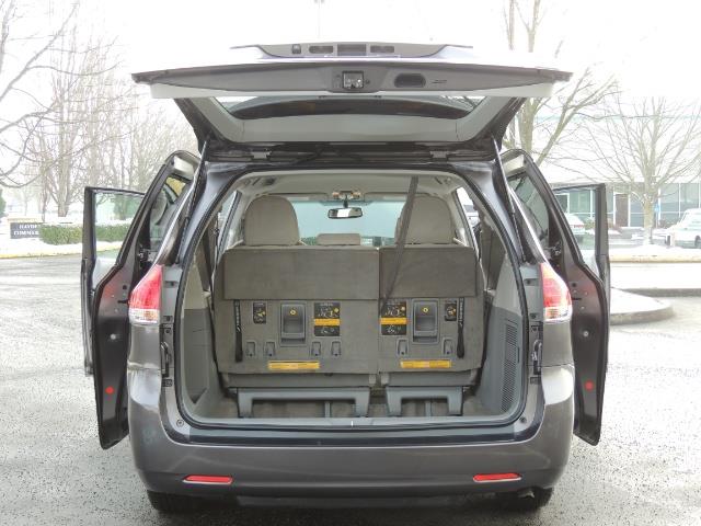 2014 Toyota Sienna Minivan / NAVi / CAM / All Wheel Drive / 1-OWNER   - Photo 26 - Portland, OR 97217