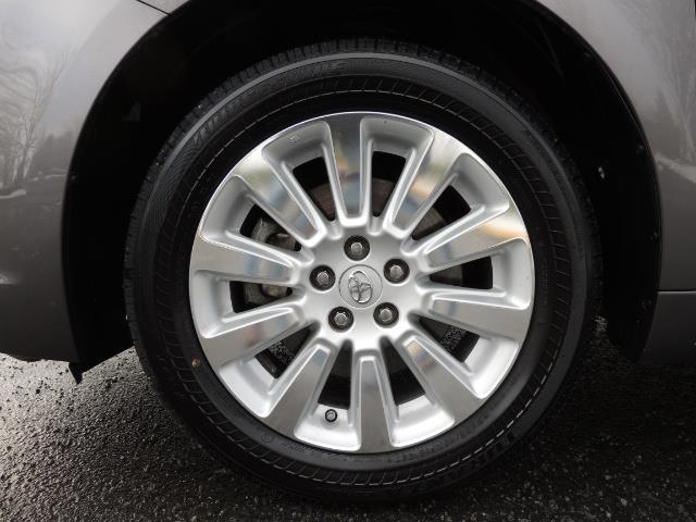 2014 Toyota Sienna Minivan / NAVi / CAM / All Wheel Drive / 1-OWNER   - Photo 37 - Portland, OR 97217