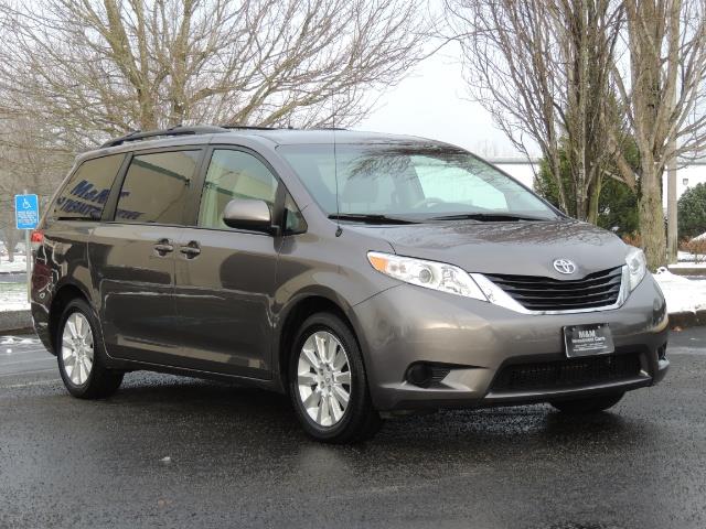 2014 Toyota Sienna Minivan / NAVi / CAM / All Wheel Drive / 1-OWNER   - Photo 2 - Portland, OR 97217