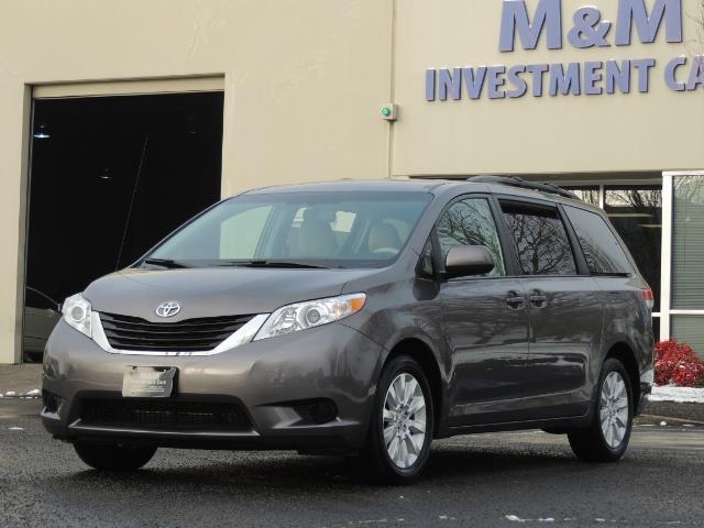 2014 Toyota Sienna Minivan / NAVi / CAM / All Wheel Drive / 1-OWNER   - Photo 1 - Portland, OR 97217