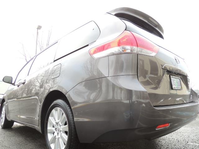 2014 Toyota Sienna Minivan / NAVi / CAM / All Wheel Drive / 1-OWNER   - Photo 12 - Portland, OR 97217