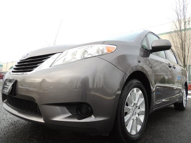 2014 Toyota Sienna Minivan / NAVi / CAM / All Wheel Drive / 1-OWNER   - Photo 9 - Portland, OR 97217