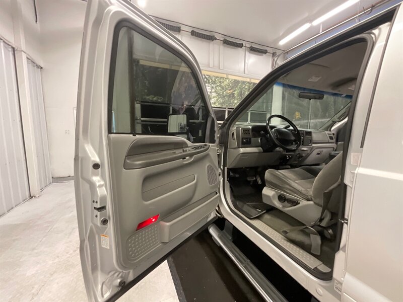 2002 Ford F-250 XLT Crew Cab 4X4 / 7.3L DIESEL / RUST FREE  / Excellent condition / LOCAL TRUCK / 183,000 MILES - Photo 12 - Gladstone, OR 97027