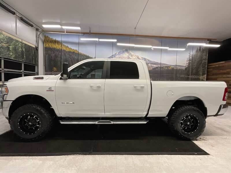 2021 RAM 2500 Big Horn Crew Cab 4X4 / 6.7L DIESEL / LEVELED  / NEW LEVELING KET w. NEW 35 " MUD TIRES& 18 " FUEL WHEELS - Photo 3 - Gladstone, OR 97027