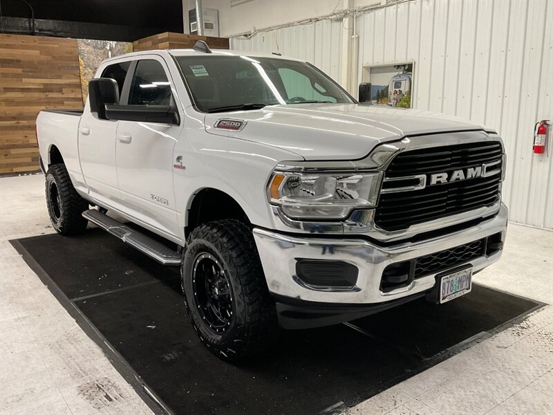 2021 RAM 2500 Big Horn Crew Cab 4X4 / 6.7L DIESEL / LEVELED  / NEW LEVELING KET w. NEW 35 " MUD TIRES& 18 " FUEL WHEELS - Photo 2 - Gladstone, OR 97027