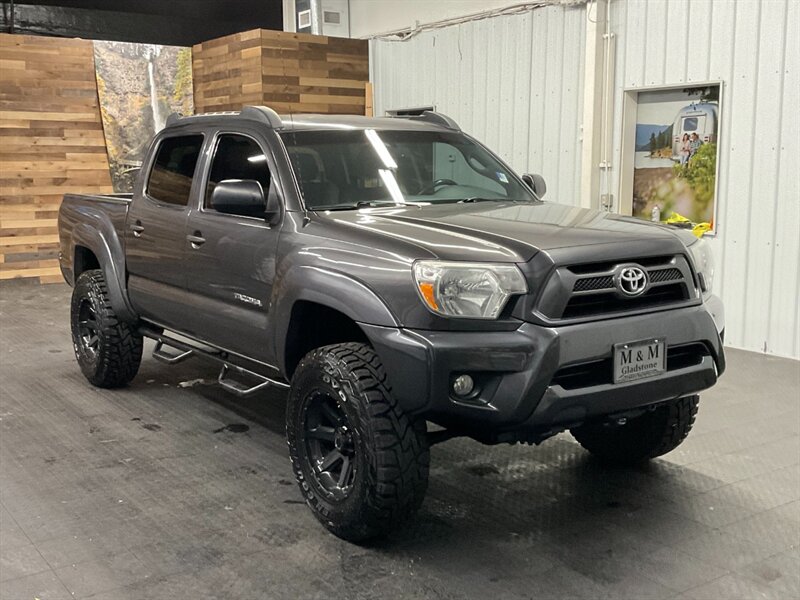 2013 Toyota Tacoma V6 SR5 TRD OFF ROAD 4X4 / V6 / LIFTED  Backup Camera / REAR DIFF LOCKS / LIFTED w/ 33 " TOYO OPEN COUNTRY / RUST FREE - Photo 2 - Gladstone, OR 97027