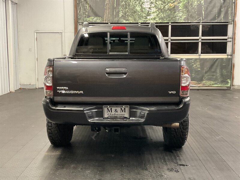 2013 Toyota Tacoma V6 SR5 TRD OFF ROAD 4X4 / V6 / LIFTED  Backup Camera / REAR DIFF LOCKS / LIFTED w/ 33 " TOYO OPEN COUNTRY / RUST FREE - Photo 6 - Gladstone, OR 97027